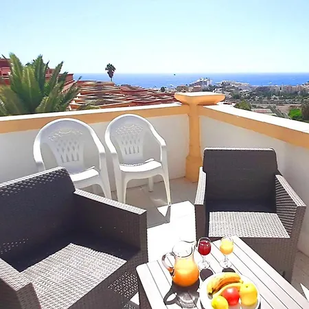 With Heating Pool. Appartement
